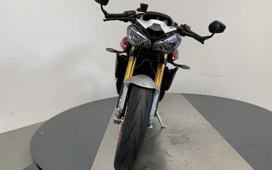 Gebrauchtmotorrad Triumph Street Triple 765 RX - Bild 5
