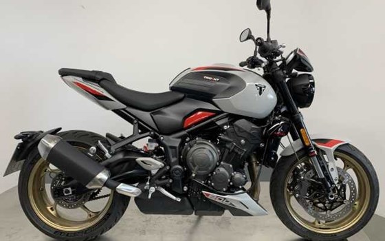 Gebrauchtmotorrad Triumph Trident 800 - Bild 2