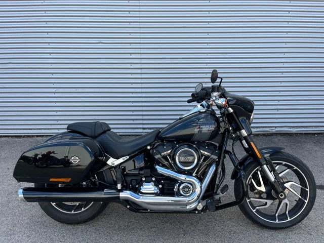 Harley-Davidson Softail Sport Glide FLSB (schwarz) - Bild 2