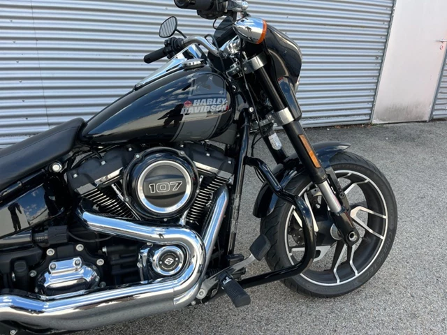Harley-Davidson Softail Sport Glide FLSB (schwarz) - Bild 3