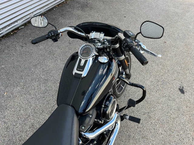 Harley-Davidson Softail Sport Glide FLSB (schwarz) - Bild 5