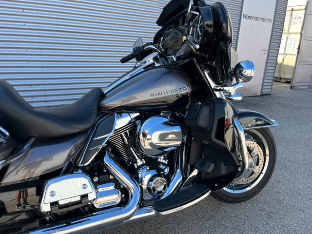 Harley-Davidson FLHTK Electra Glide Ultra Limited (schwarz) - Bild 3