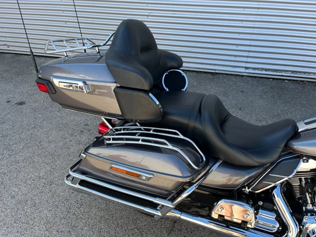 Harley-Davidson FLHTK Electra Glide Ultra Limited (schwarz) - Bild 6
