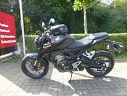 Honda CB125R