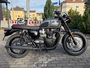 Triumph Bonneville T120 Black