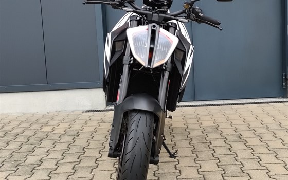 Gebrauchtmotorrad KTM 1290 Super Duke R - Bild 4