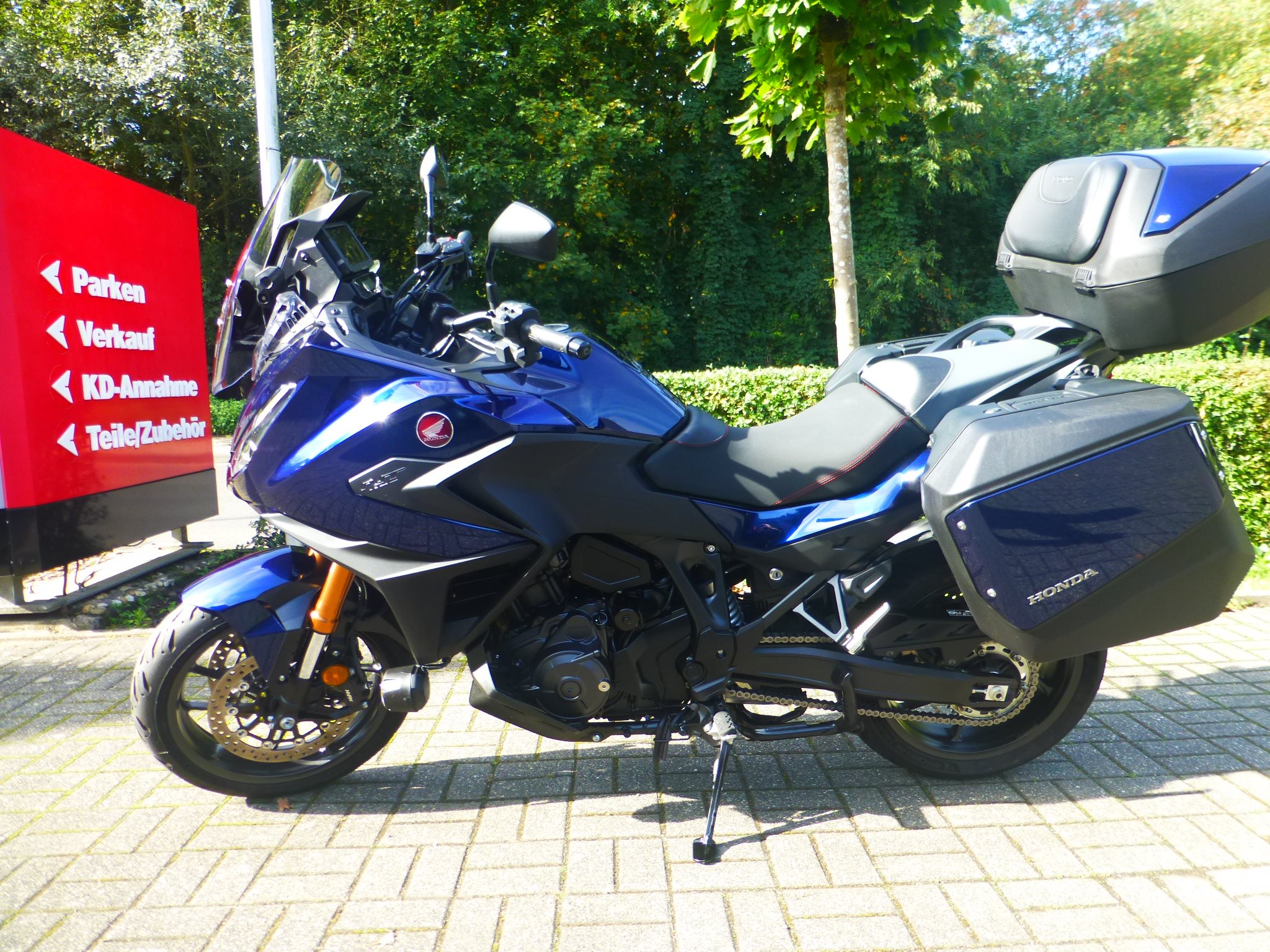 Honda NT1100 DCT Electronic Suspension
