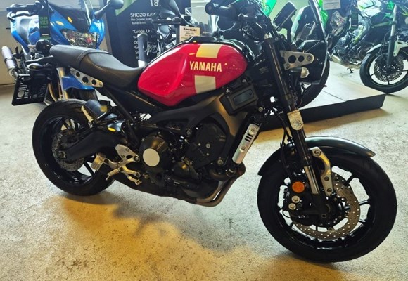 Yamaha XSR900
