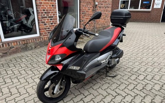 Gebrauchtmotorrad Aprilia SR-Max 300ie - Bild 1