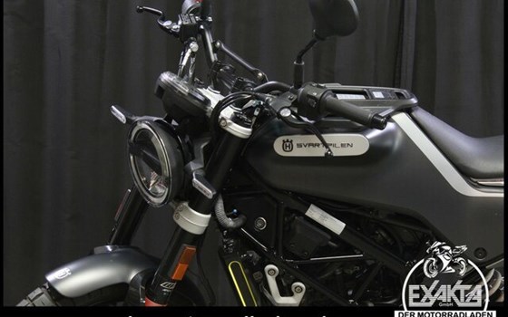 Gebrauchtmotorrad Husqvarna Svartpilen 125 - Bild 25