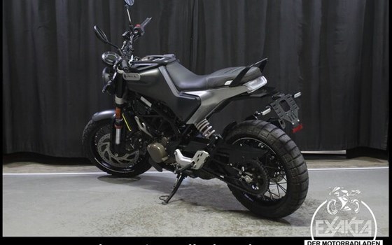 Gebrauchtmotorrad Husqvarna Svartpilen 125 - Bild 3