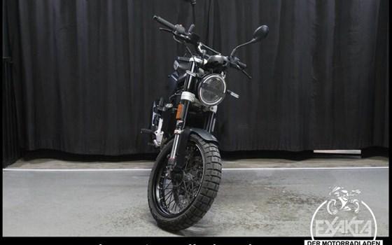 Gebrauchtmotorrad Husqvarna Svartpilen 125 - Bild 8