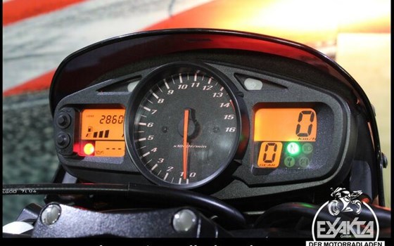Gebrauchtmotorrad Suzuki GSR 600 - Bild 11