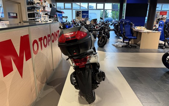 Gebrauchtmotorrad Yamaha NMAX 125 - Bild 11