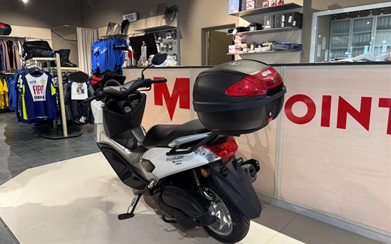 Gebrauchtmotorrad Yamaha NMAX 125 - Bild 7