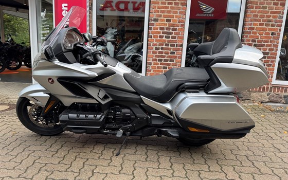 Gebrauchtmotorrad Honda GL 1800 Goldwing Tour DCT - Bild 5