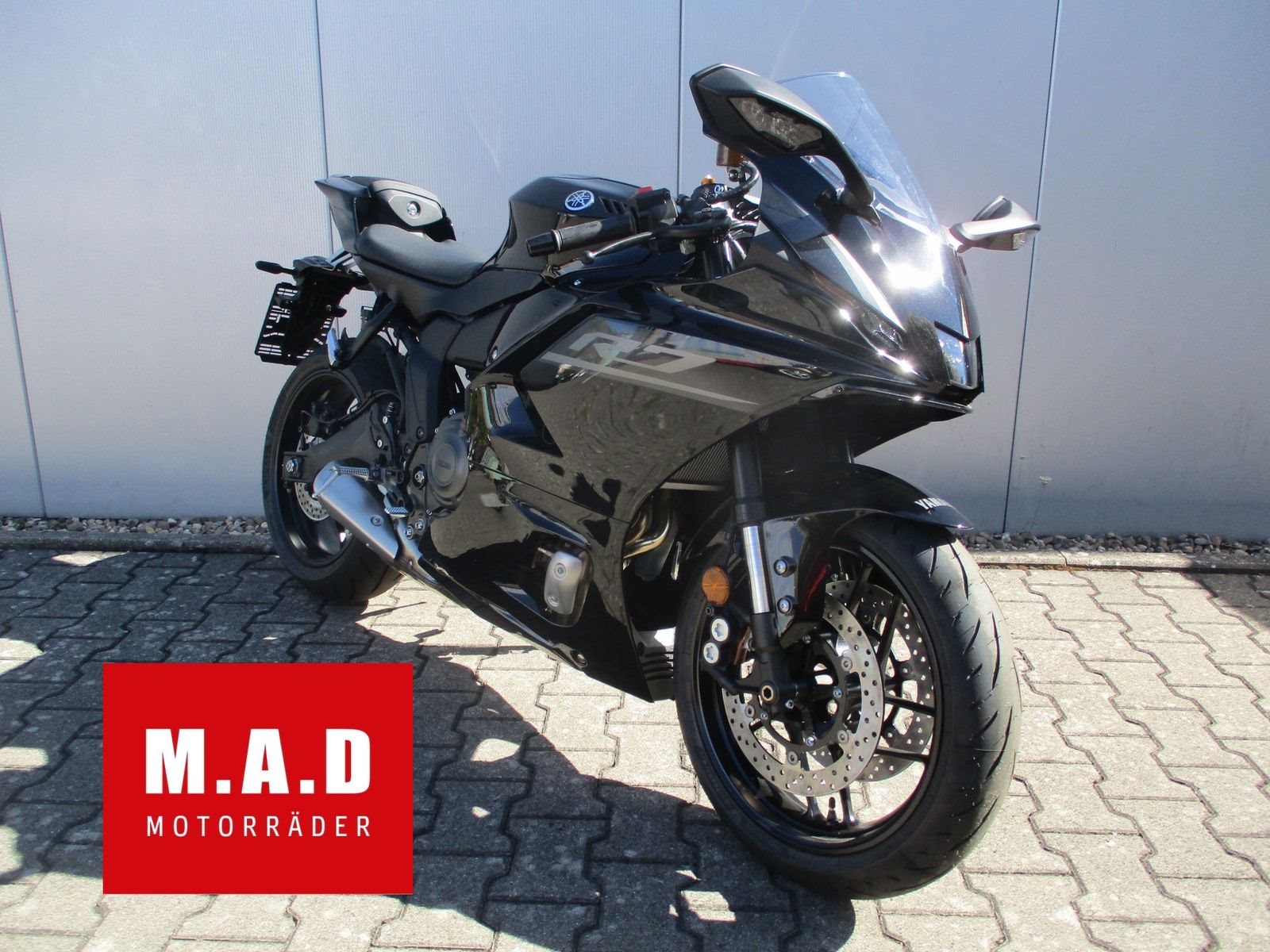 Yamaha R7