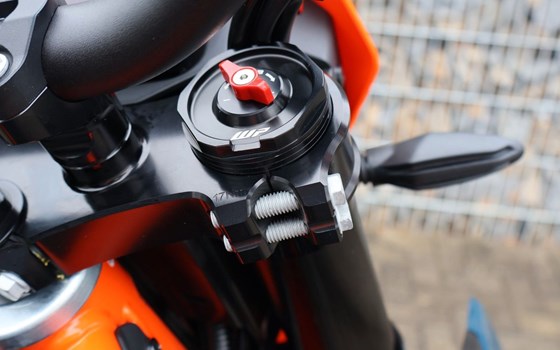 Gebrauchtmotorrad KTM 690 SMC R - Bild 12