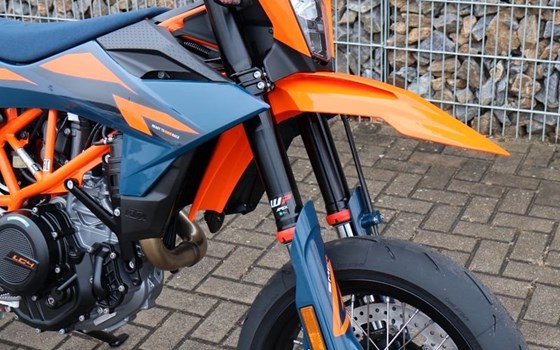 Gebrauchtmotorrad KTM 690 SMC R - Bild 14