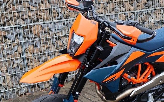 Gebrauchtmotorrad KTM 690 SMC R - Bild 2