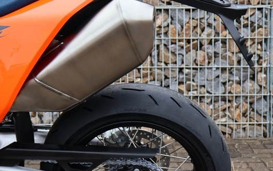 Gebrauchtmotorrad KTM 690 SMC R - Bild 4