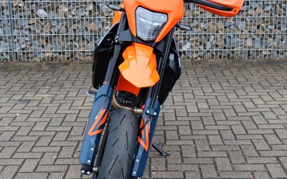 Gebrauchtmotorrad KTM 690 SMC R - Bild 5