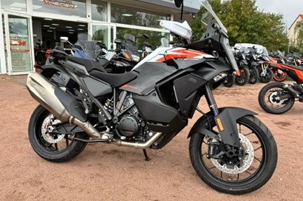 KTM 1390 Super Adventure S EVO