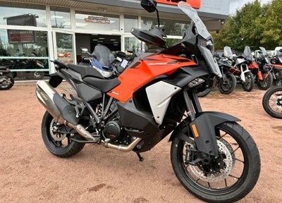 NEUFAHRZEUG KTM 1390 Super Adventure S EVO