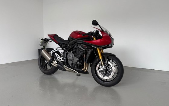 Gebrauchtmotorrad Triumph Speed Triple 1200 RR - Bild 2