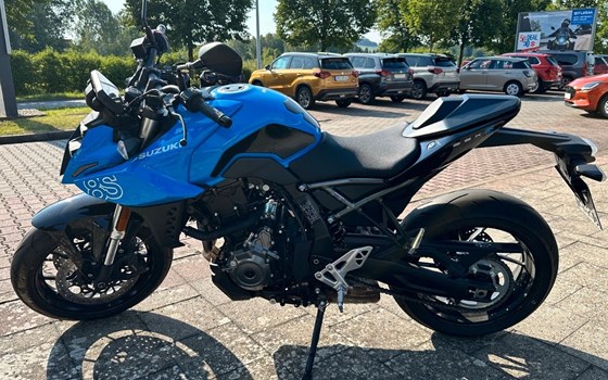 Gebrauchtmotorrad Suzuki GSX-8S - Bild 1