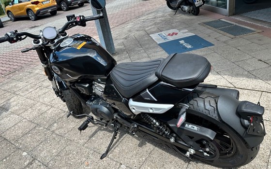 Gebrauchtmotorrad Benelli Leoncino Bobber 400 - Bild 5