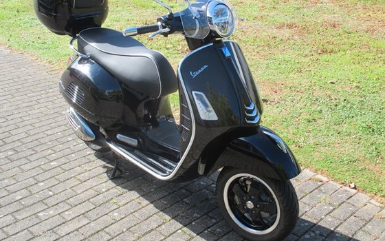 Gebrauchtmotorrad Vespa GTS 300 Super - Bild 6