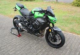 Neumotorrad Kawasaki Z900