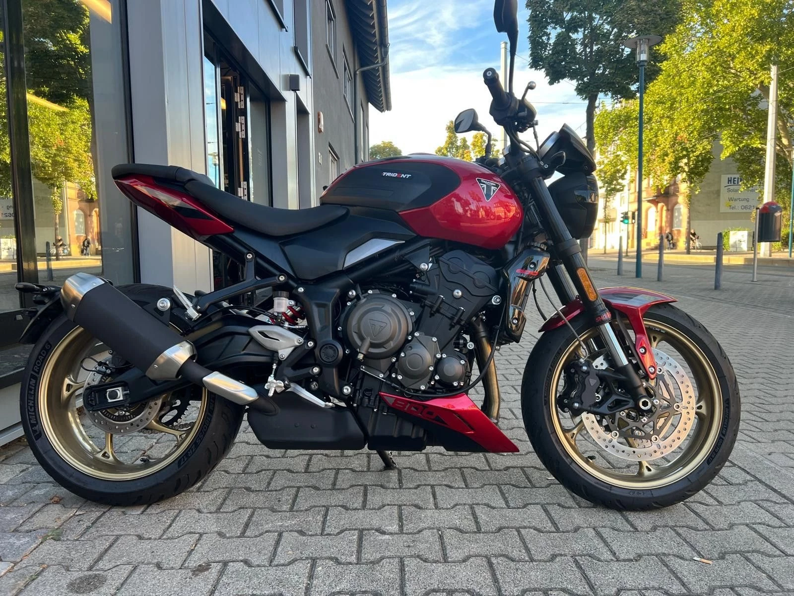 Triumph Trident 800