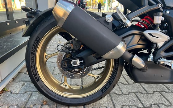 Gebrauchtmotorrad Triumph Trident 800 - Bild 12