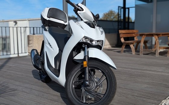 Gebrauchtmotorrad Honda SH125i - Bild 1