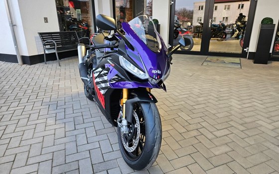 Neufahrzeug Aprilia RSV 4 Factory - Bild 12