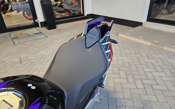 Neufahrzeug Aprilia RSV 4 Factory - Bild 7