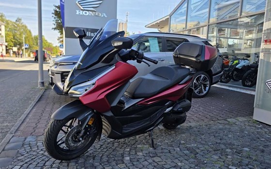 Gebrauchtmotorrad Honda Forza 125 - Bild 1