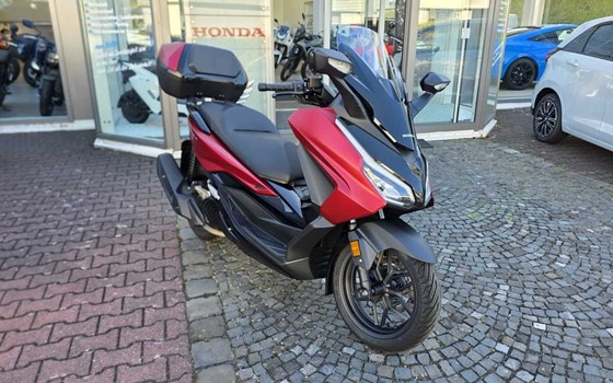 Gebrauchtmotorrad Honda Forza 125 - Bild 2