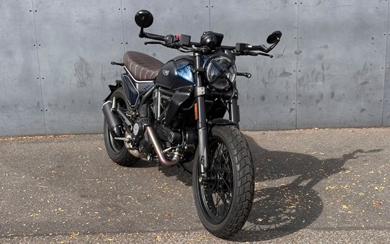 Gebrauchtmotorrad Ducati Scrambler Nightshift - Bild 1