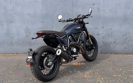 Gebrauchtmotorrad Ducati Scrambler Nightshift - Bild 3