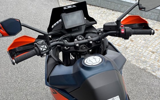 Neufahrzeug KTM 890 SMT - Bild 12