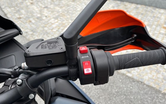 Neufahrzeug KTM 890 SMT - Bild 14