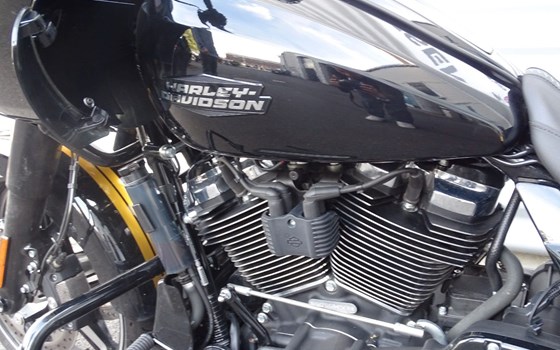 Gebrauchtmotorrad Harley-Davidson Road Glide FLTR - Bild 5