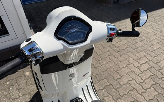 Gebrauchtmotorrad Vespa GTS 300 i.e. Super Sport - Bild 10
