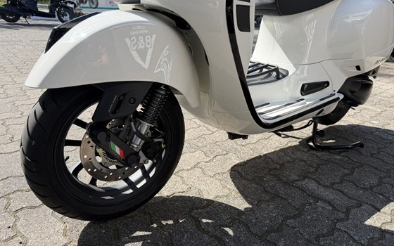 Gebrauchtmotorrad Vespa GTS 300 i.e. Super Sport - Bild 8