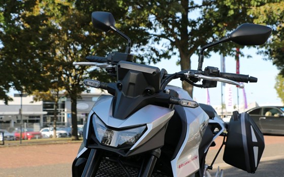 Gebrauchtmotorrad Honda CB750 Hornet - Bild 8