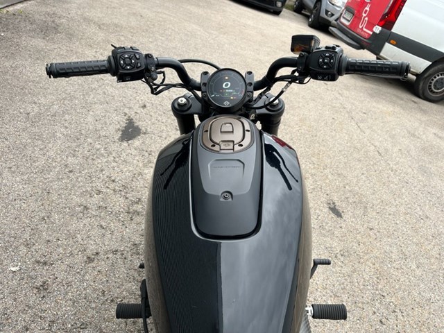 Harley-Davidson Sportster S RH1250S (schwarz) - Bild 14
