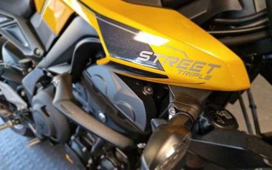 Gebrauchtmotorrad Triumph Street Triple 765 RS - Bild 6